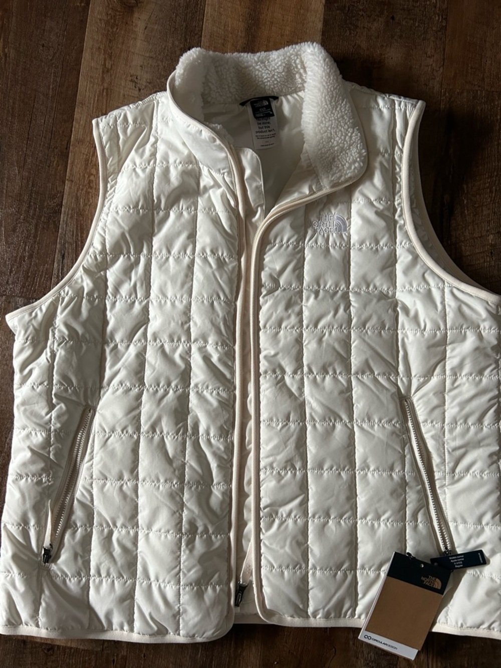 The North Face Women’s Cream Quilted Fleece-Lined Vest